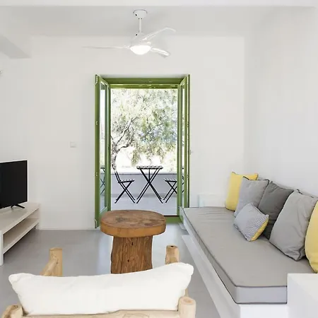 Seaside Paros Beach House Green Apartamento